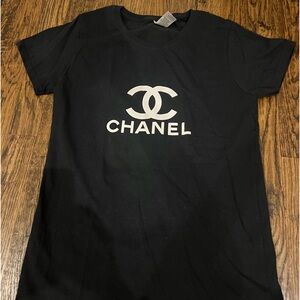 Chanel logo tshirt